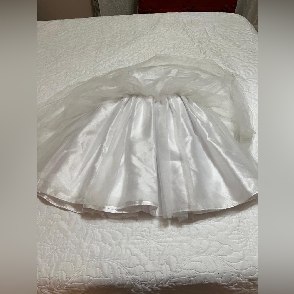 David's Bridal White Gown For Girl - Picture 3 of 16